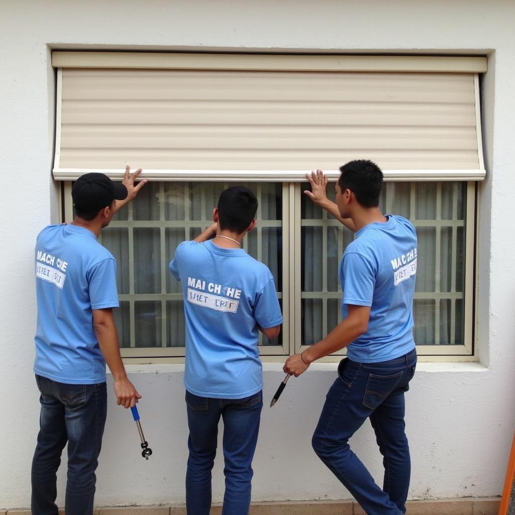 Đội ngũ chuyên gia Mái Che Việt Đức thi công lắp đặt mái hiên di động tại Đà Nẵng chuyên nghiệp, an toàn